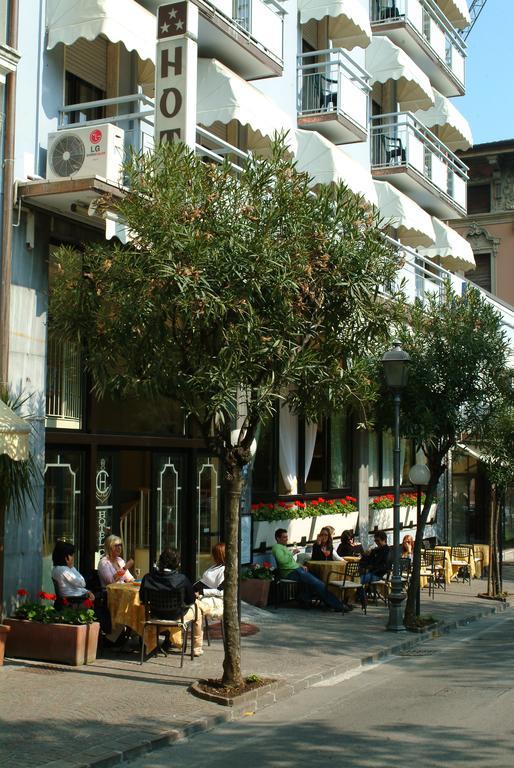Hotel Ristorante Commercio Salo Exterior photo