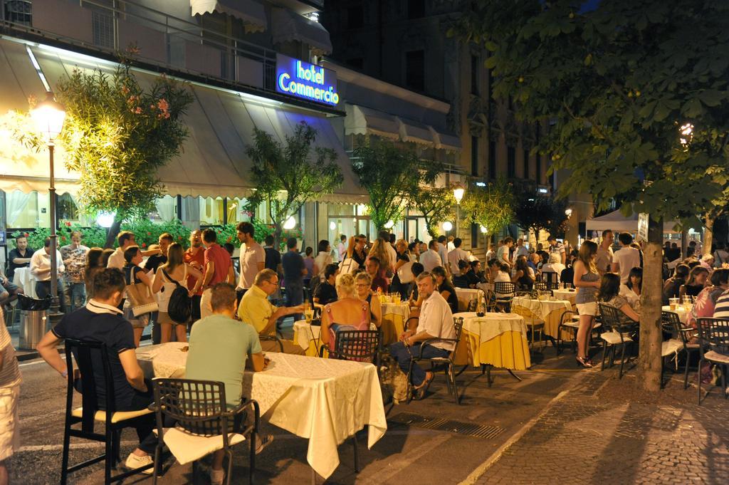 Hotel Ristorante Commercio Salo Exterior photo