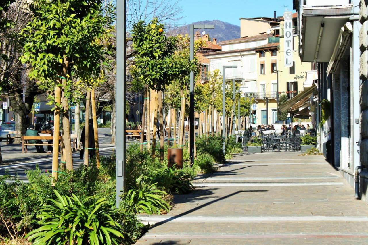 Hotel Ristorante Commercio Salo Exterior photo